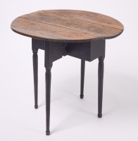 Small Queen Anne Drop Leaf Table - 2