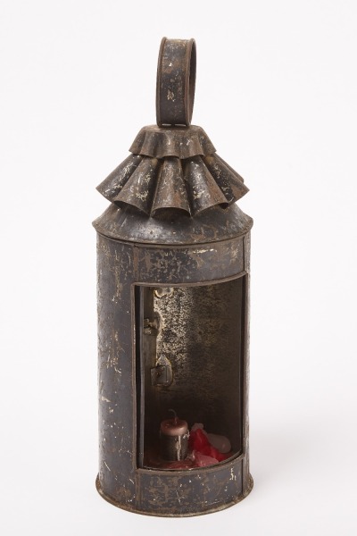 Early Horn Front Lantern