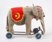 Steiff Circus Elephant on Wheels - 3