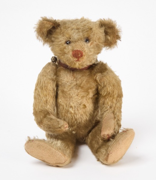 Early Steiff Bear with Collar - RTC