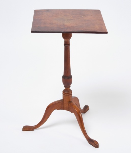Queen Anne Candle Stand