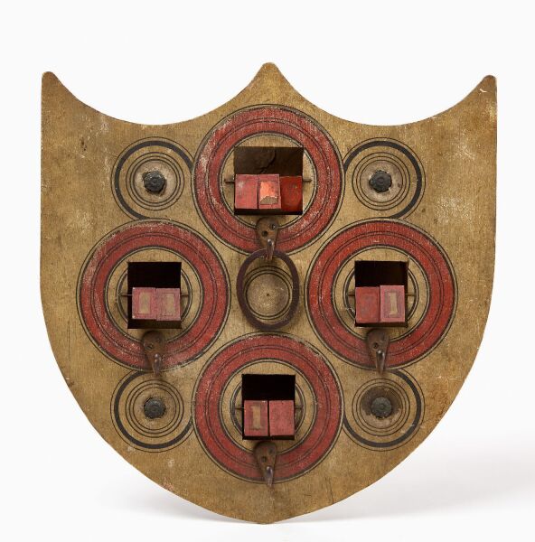 Ring Toss Shield-Form Game Board