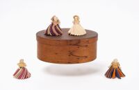 Shaker Storage Box with Four Pen Wipe Dolls