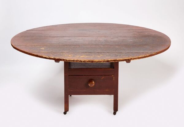 Round Hutch Table