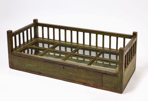 Country Countertop Case in Green Paint