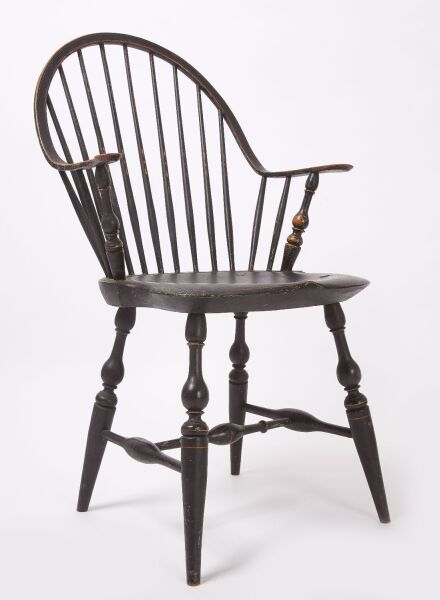 Fine Continuous Windsor Arm Chair