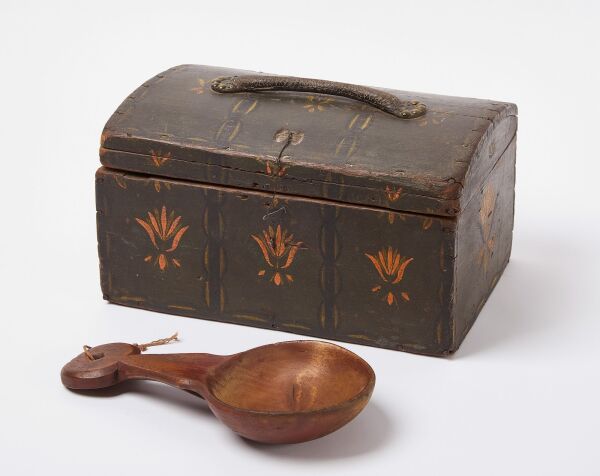 Paint-Decorated Dome Top Trunk with Lollipop Scoop